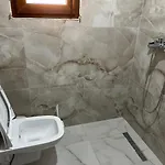 Idajeti Guest Hause Affittacamere Valbona