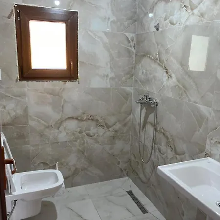 Idajeti Guest Hause * 瓦勒博内